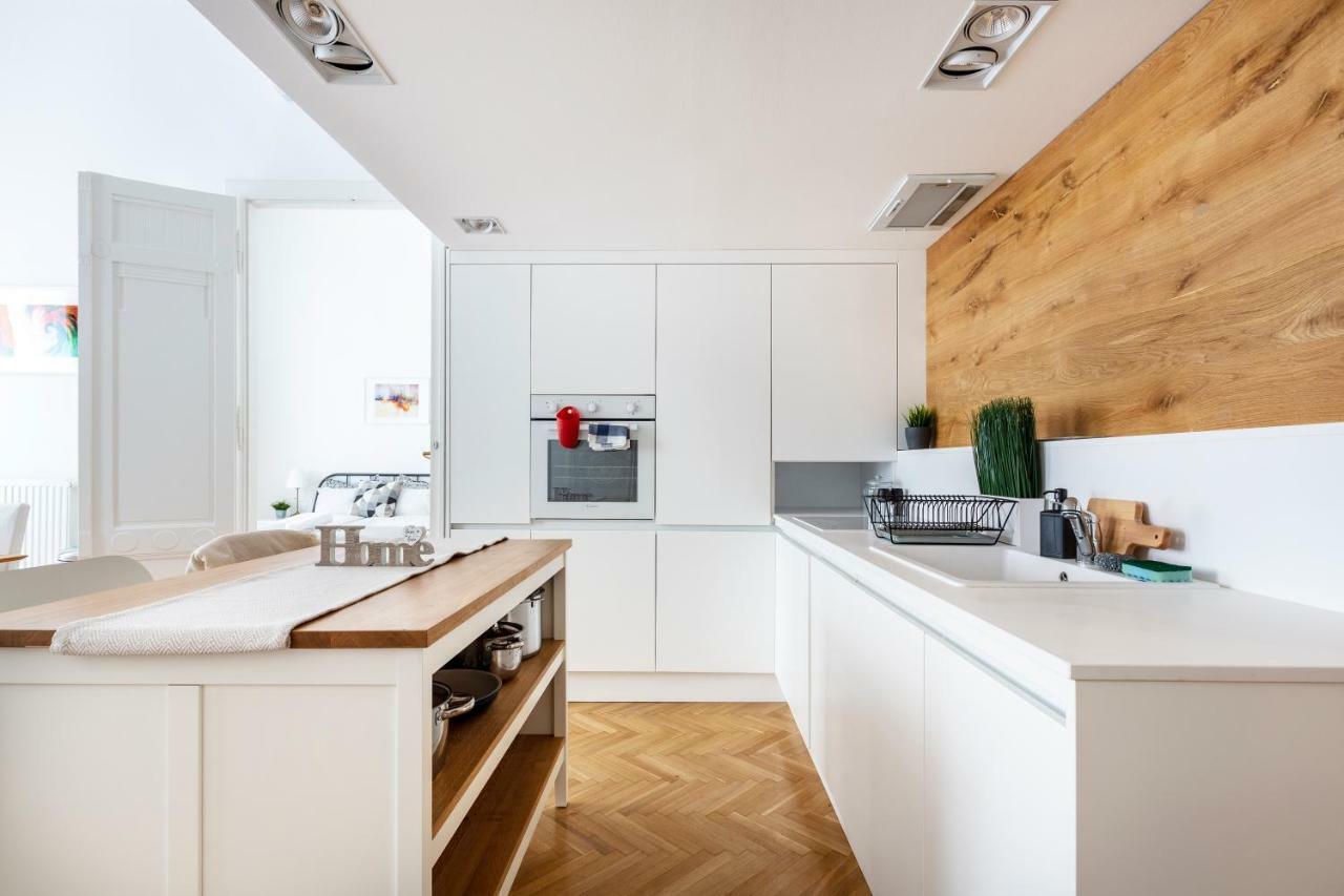 Exclusive Downtown Bella Home Budapest Exterior foto